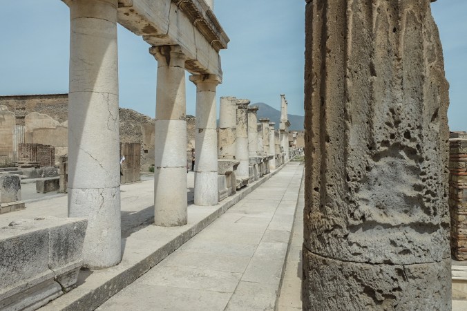 Stretch of Roman columns