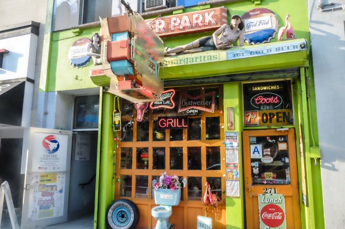 Trailer Park lounge bar from the outside